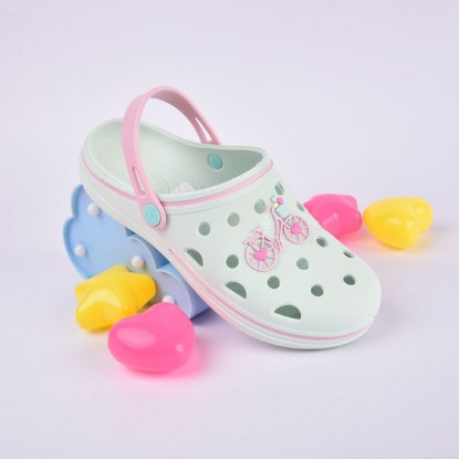 Imagen de World Colors Suecos de niña